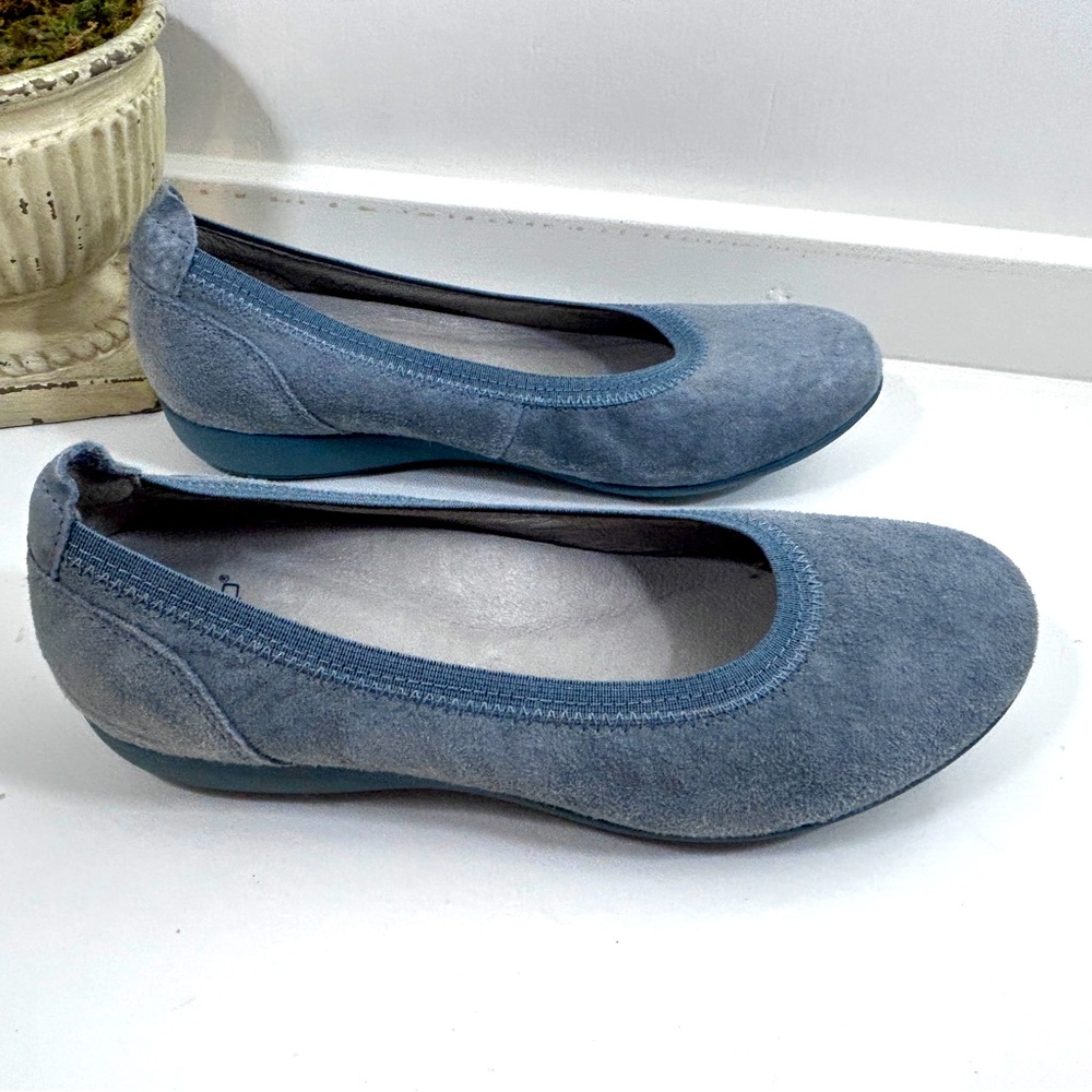 Dansko Ballet Flats Kristin Comfy Suede Leather Lightweight Women’s Shoes Size 7